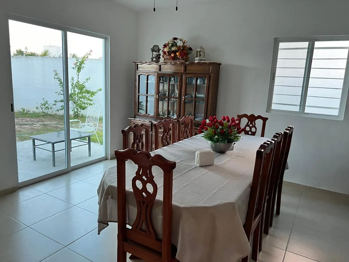 Casa Flor De Mayo, Fresca, Climas, En Privada Villa Merida