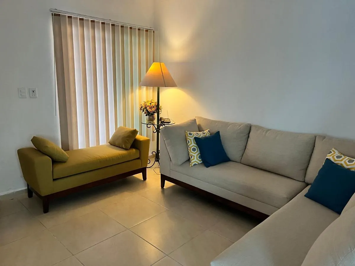 Holiday home Casa Flor De Mayo, Fresca, Climas, En Privada Villa Merida Mexico